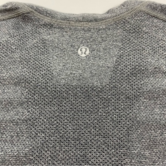 Lululemon Long Sleeve Shirt with Running Club Logo in Size S - Picture 6 of 10